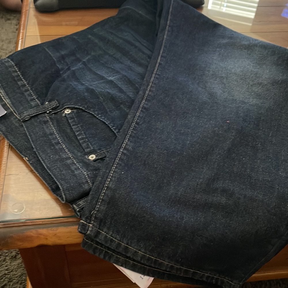 IZOD MENS JEANS. Big and Tall. - Picture 8 of 10